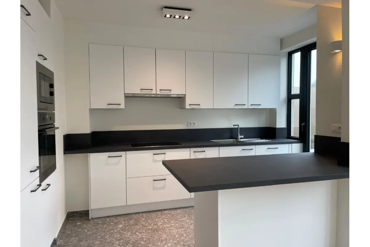 Appartement te  huur in Oudergem 1160 1500.00€ 2 slaapkamers 85.00m² - Zoekertje 783532