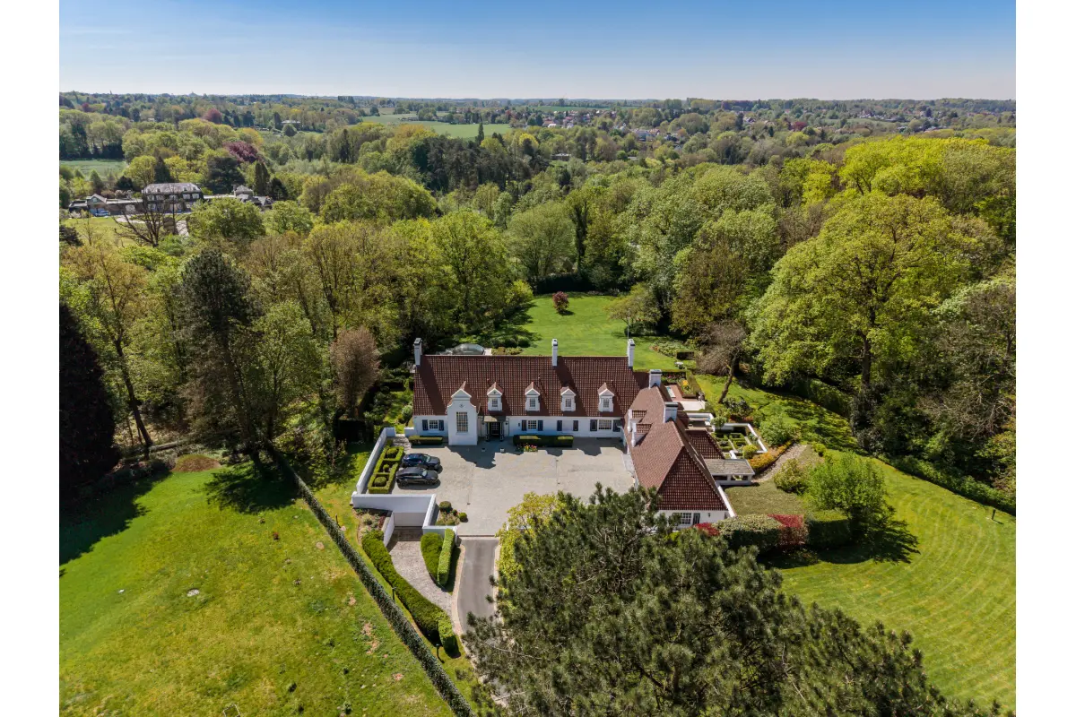 Villa te  in Sint-Genesius-Rode 1640 5500000.00€ 7 slaapkamers 900.00m² - Zoekertje 784052