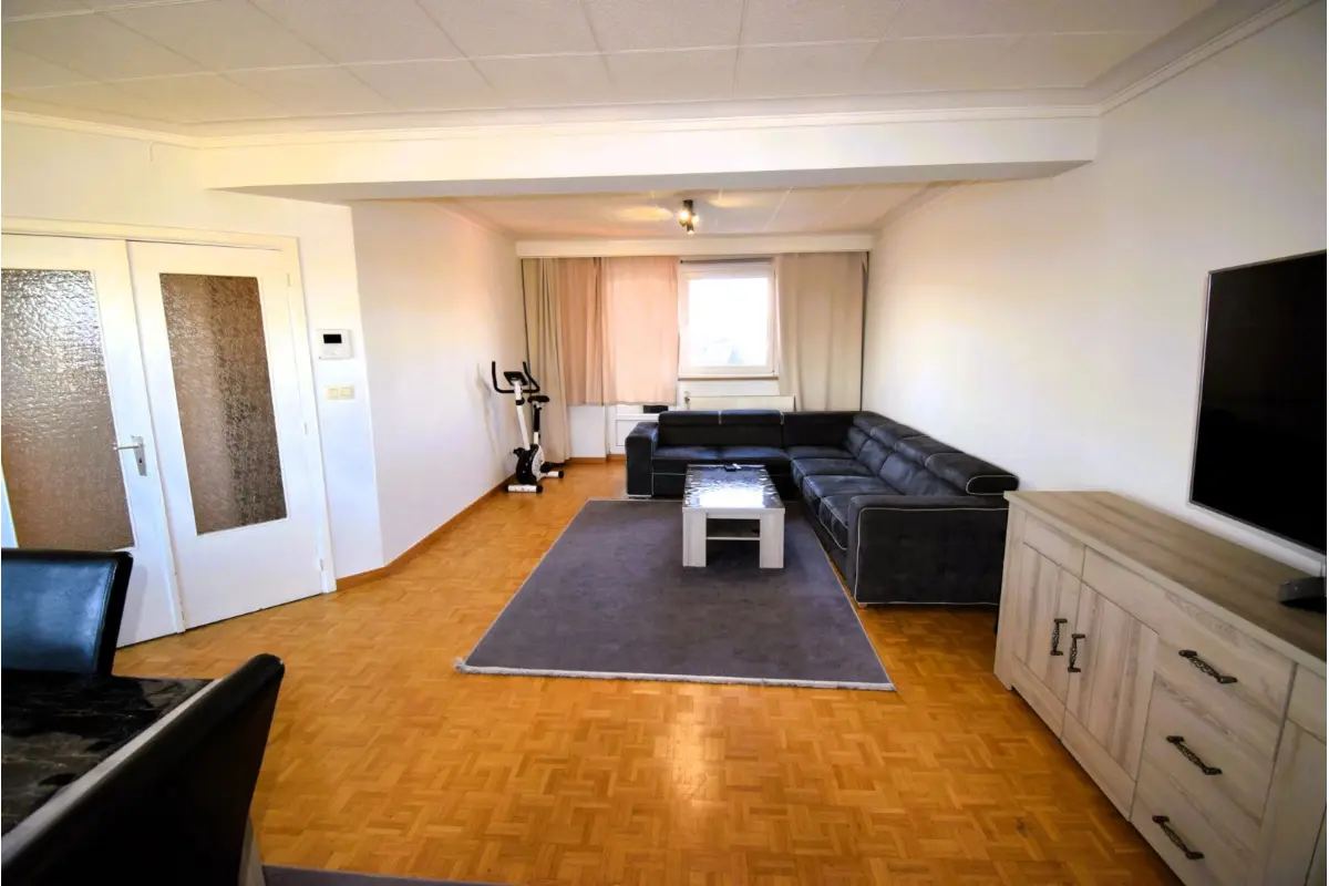 Appartement te  koop in Sint-Jans-Molenbeek 1080 250000.00€ 3 slaapkamers 140.00m² - Zoekertje 784485