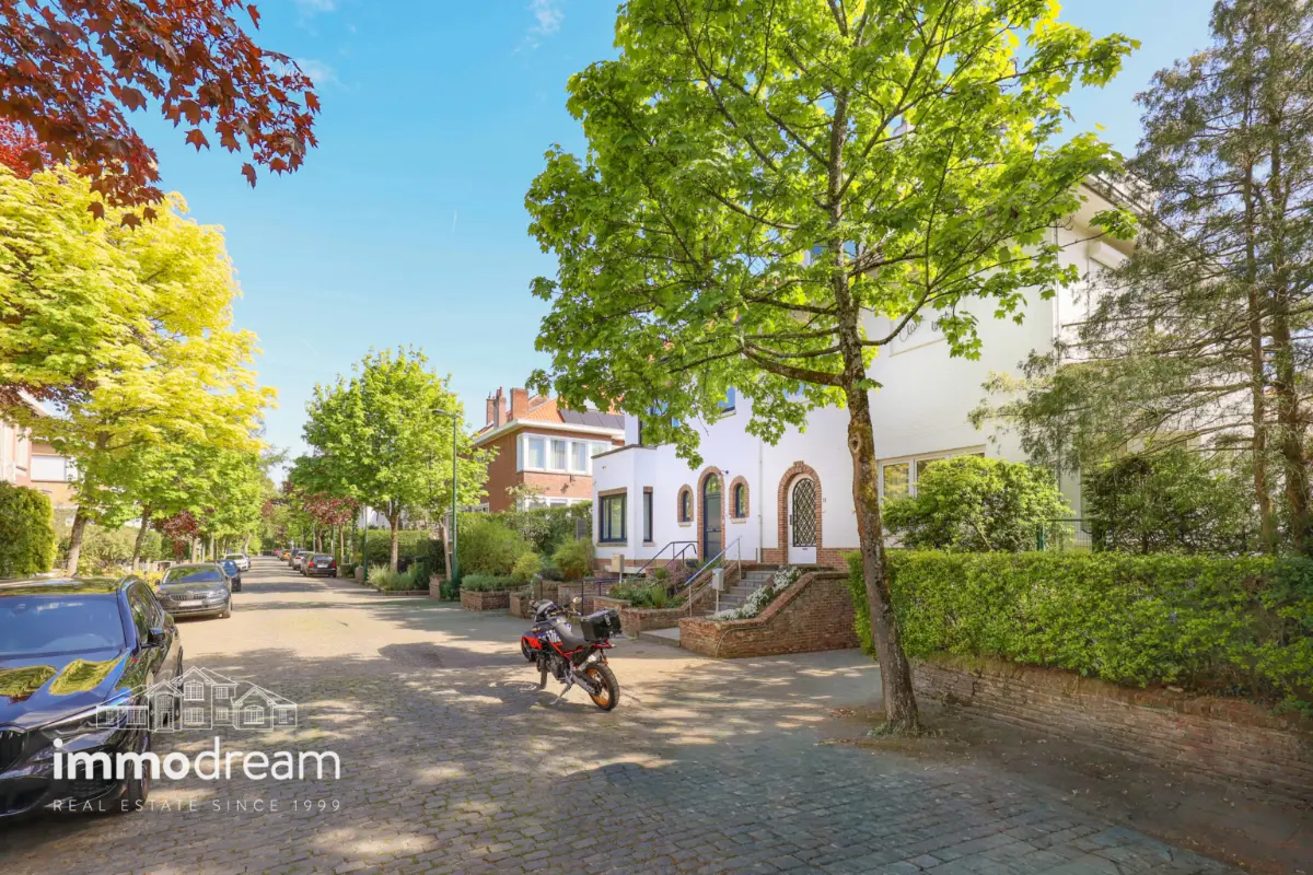 Maison à vendre à Uccle 1180 1075000.00€ 5 chambres 240.00m² - annonce 784165