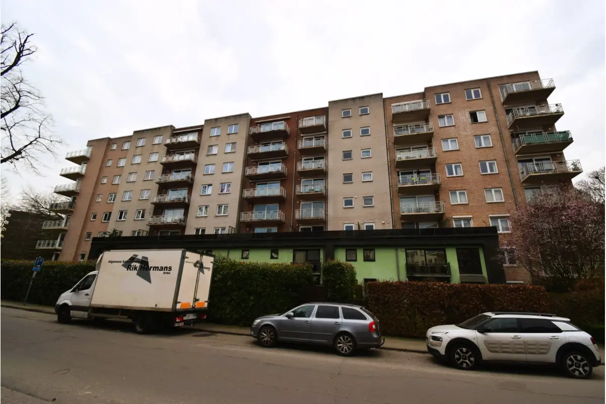 Parking & garage te  koop in Anderlecht 1070 18000.00€  slaapkamers m² - Zoekertje 784508