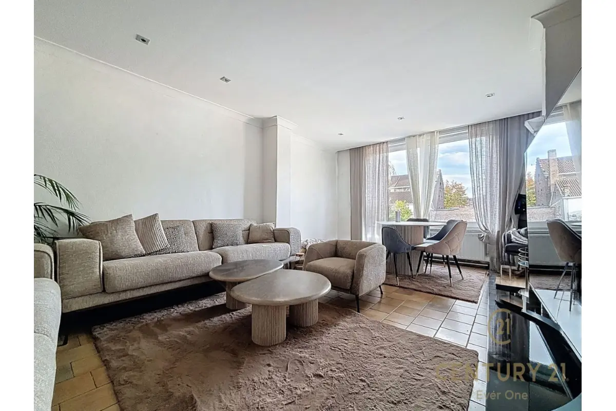 Appartement te  huur in Evere 1140 1300.00€ 3 slaapkamers 101.00m² - Zoekertje 783509