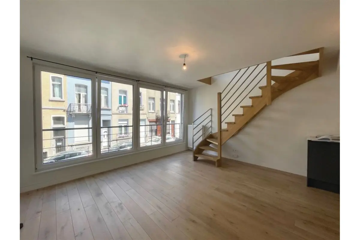 Appartement à  à Schaerbeek 1030 1190.00€ 1 chambres 64.00m² - annonce 784042