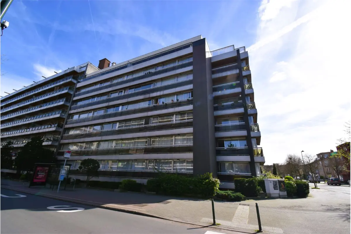Appartement te  koop in Sint-Jans-Molenbeek 1080 209000.00€ 2 slaapkamers 100.00m² - Zoekertje 784486