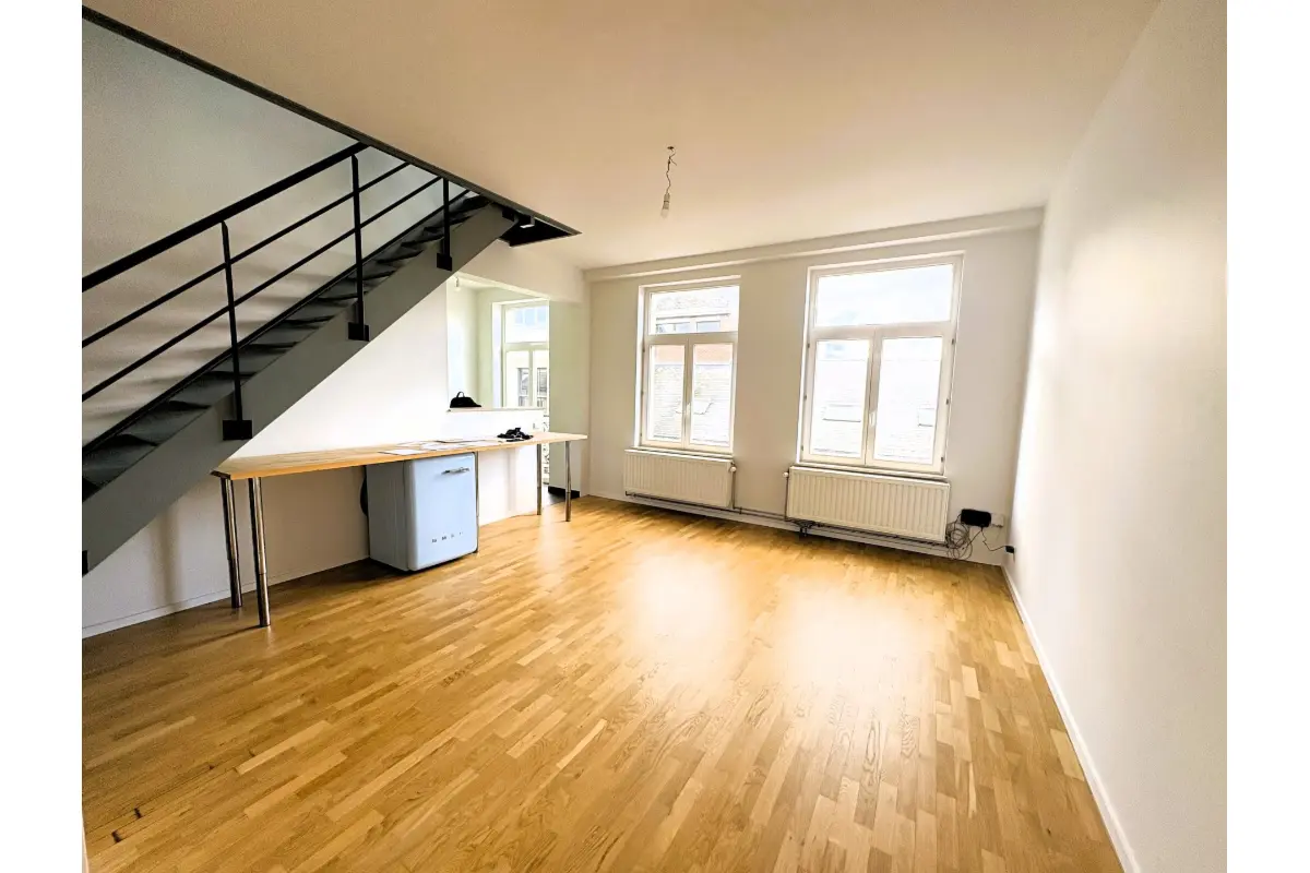 Appartement te  in Brussel 1000 339000.00€ 1 slaapkamers 80.00m² - Zoekertje 784614
