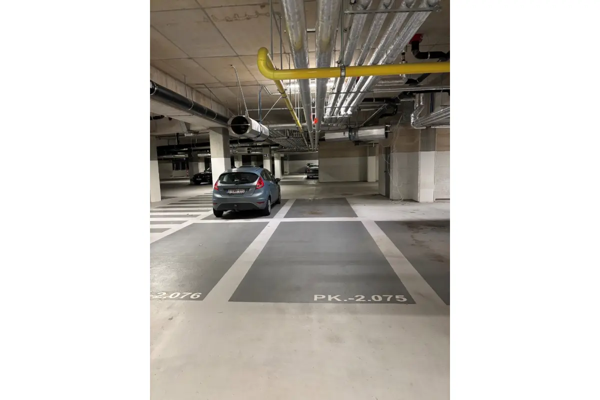 Parking / garage à louer à Louvain-la-Neuve 1348 100.00€  chambres m² - annonce 785144