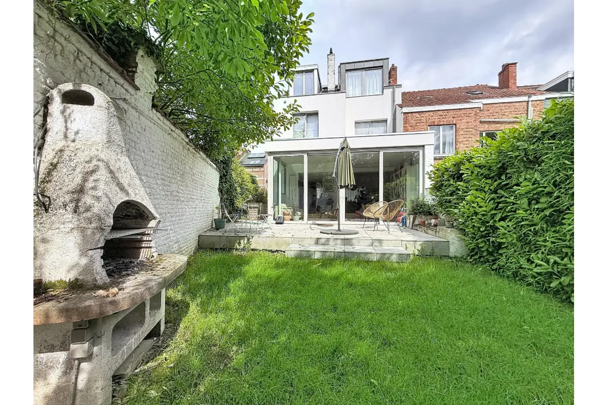 Huis te  huur in Ukkel 1180 4000.00€ 5 slaapkamers 261.00m² - Zoekertje 785778