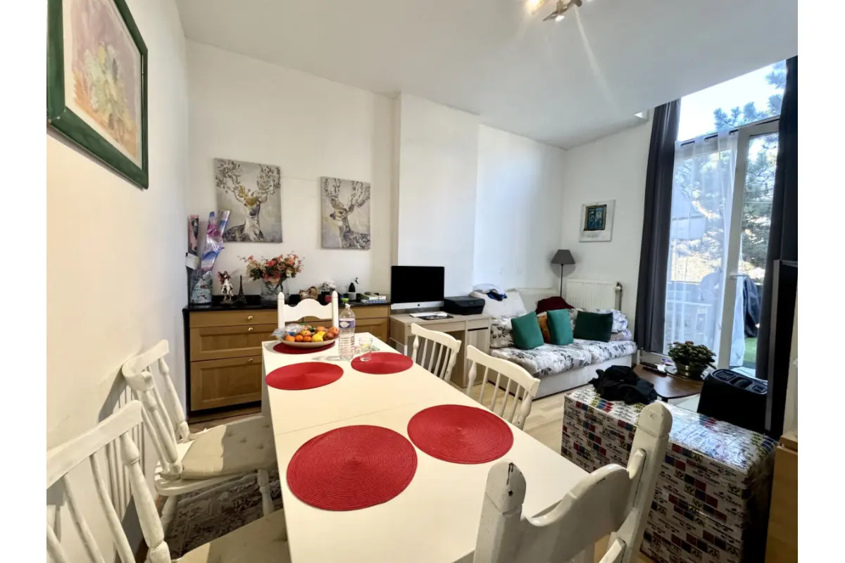 Appartement te  koop in Ukkel 1180 259000.00€ 1 slaapkamers 71.00m² - Zoekertje 786072