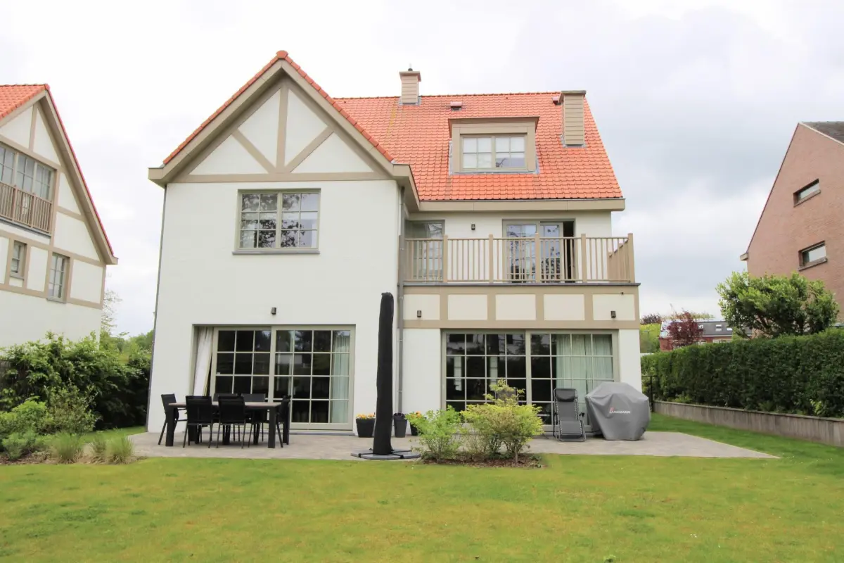Villa à louer à Woluwe-Saint-Pierre 1150 5800.00€ 5 chambres 388.00m² - annonce 785762