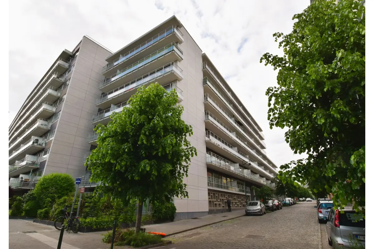 Appartement te  koop in Sint-Jans-Molenbeek 1080 275000.00€  slaapkamers 120.00m² - Zoekertje 786428