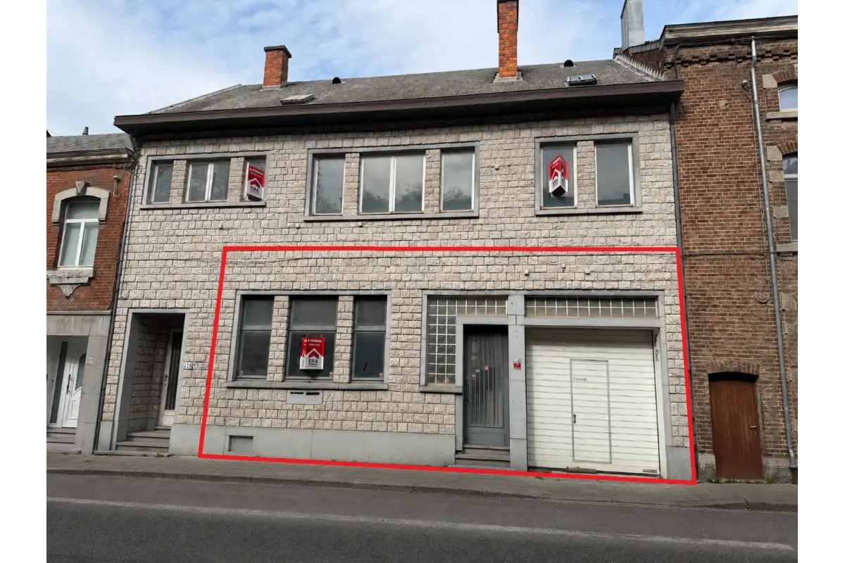 Handelszaak te  koop in Rochefort 5580 65000.00€ 0 slaapkamers 202.69m² - Zoekertje 785553
