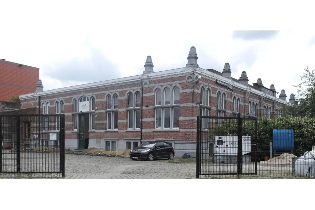 Handelszaak te  koop in Anderlecht 1070 250000.00€  slaapkamers m² - Zoekertje 786065