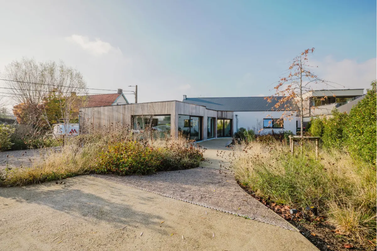 Handelszaak te  koop in Schorisse 9688 650000.00€  slaapkamers 269.00m² - Zoekertje 785582