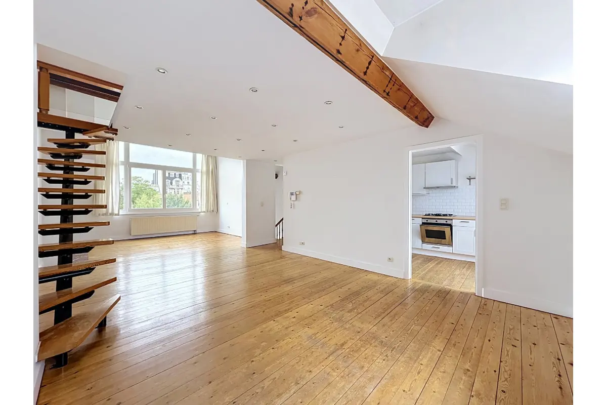 Appartement te  in Elsene 1050 2350.00€ 3 slaapkamers 146.00m² - Zoekertje 785693