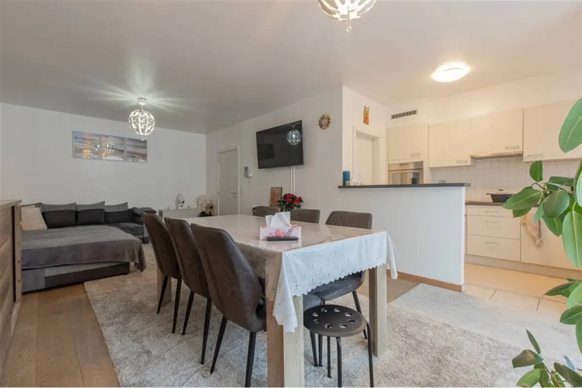 Appartement te  koop in Koekelberg 1081 205000.00€ 2 slaapkamers 92.00m² - Zoekertje 786273
