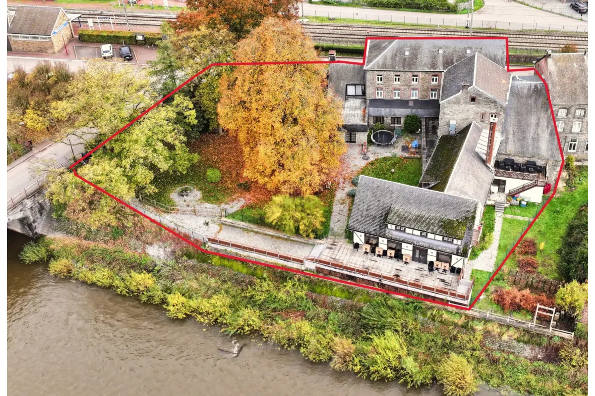Handelszaak te  koop in Hamoir 4180 980000.00€  slaapkamers 1800.00m² - Zoekertje 785728