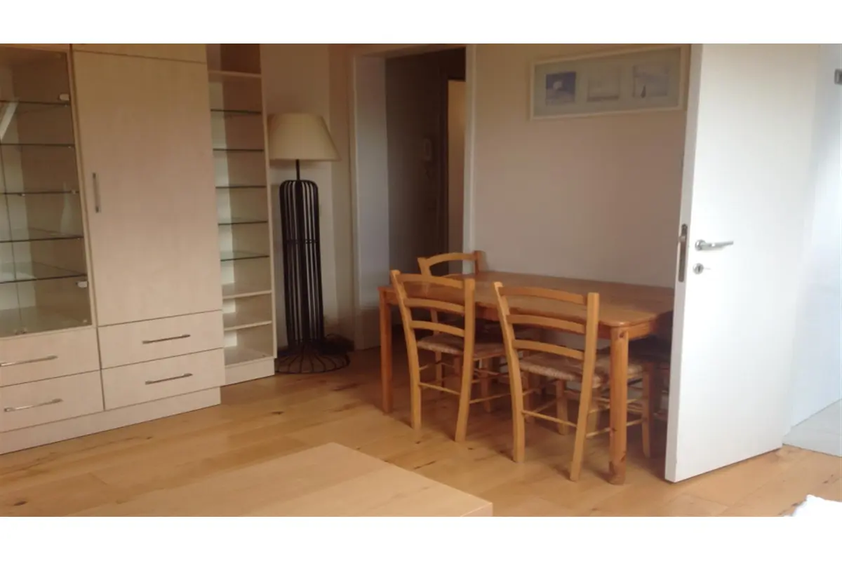 Studio à louer à Etterbeek 1040 850.00€  chambres 40.00m² - annonce 786417