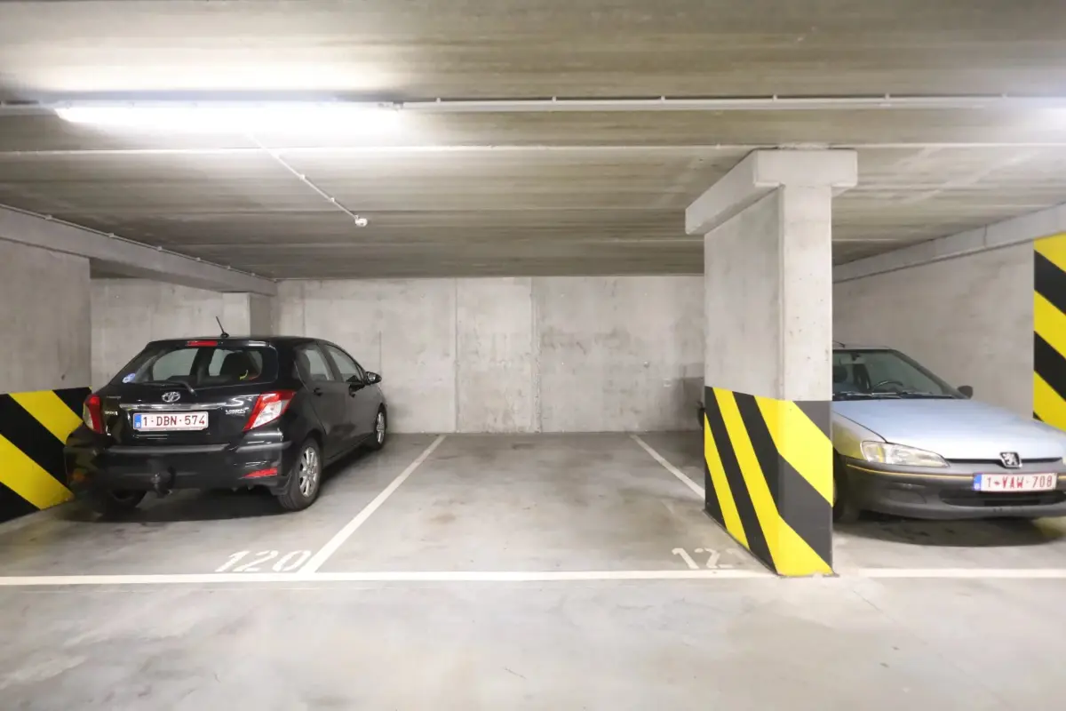 Parking / garage à vendre à Evere 1140 20000.00€  chambres m² - annonce 786578