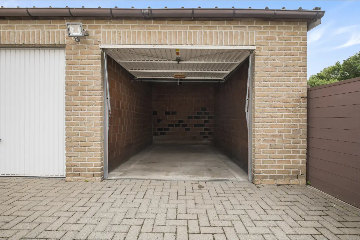 Parking & garage te  koop in Lebbeke 9280 26000.00€  slaapkamers m² - Zoekertje 786483