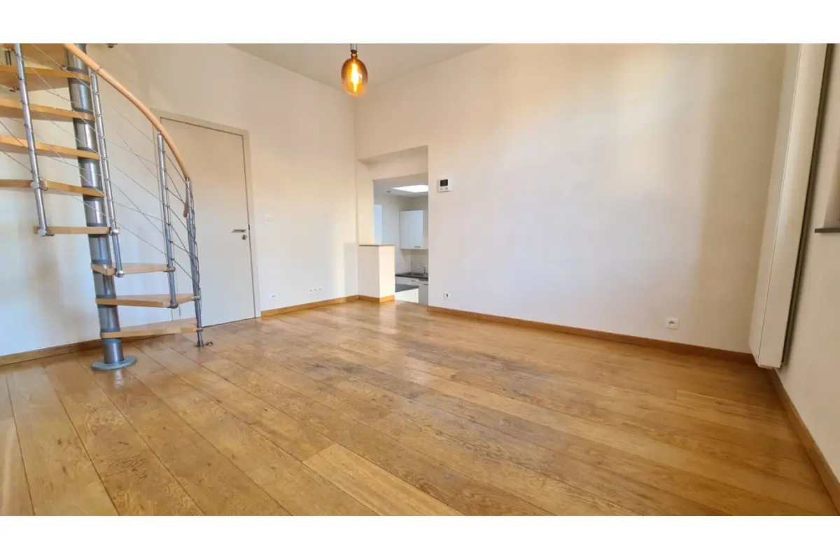 Duplex à louer à Bruxelles 1000 1700.00€ 3 chambres 110.00m² - annonce 786618