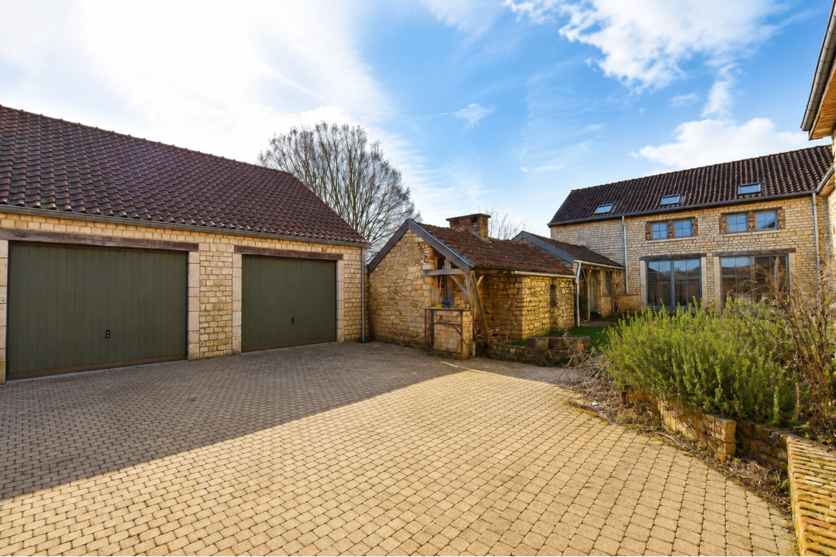 Bungalow à vendre à Jodoigne 1370 599000.00€ 5 chambres 488.00m² - annonce 786730