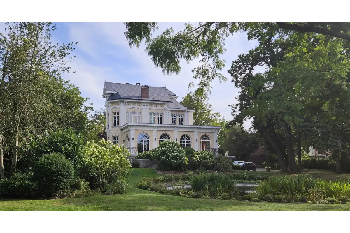Huis te  huur in Ukkel 1180 10000.00€ 7 slaapkamers 732.00m² - Zoekertje 786819