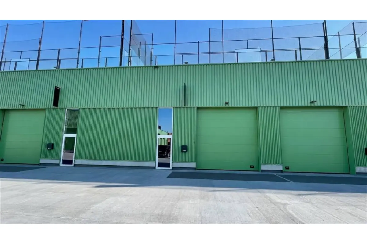 Commerce à louer à Grand-Bigard 1702 1750.00€  chambres 194.00m² - annonce 786778
