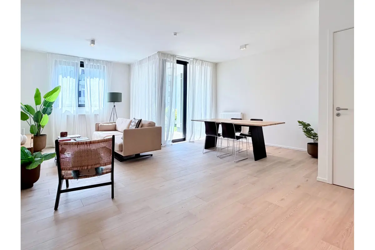 Rez-de-chaussée à louer à Dave 5100 995.00€ 2 chambres 95.00m² - annonce 787420