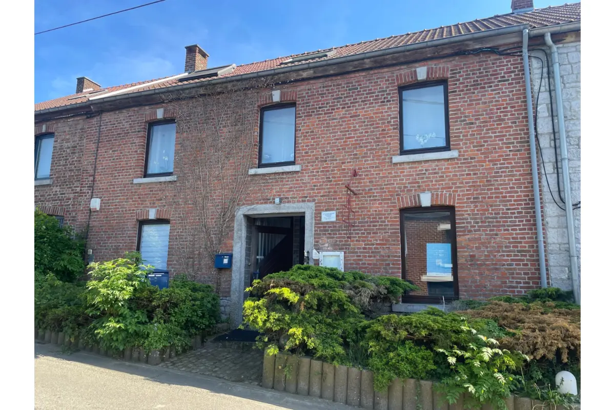 Handelszaak te  koop in Walcourt 5650 180000.00€  slaapkamers m² - Zoekertje 787615