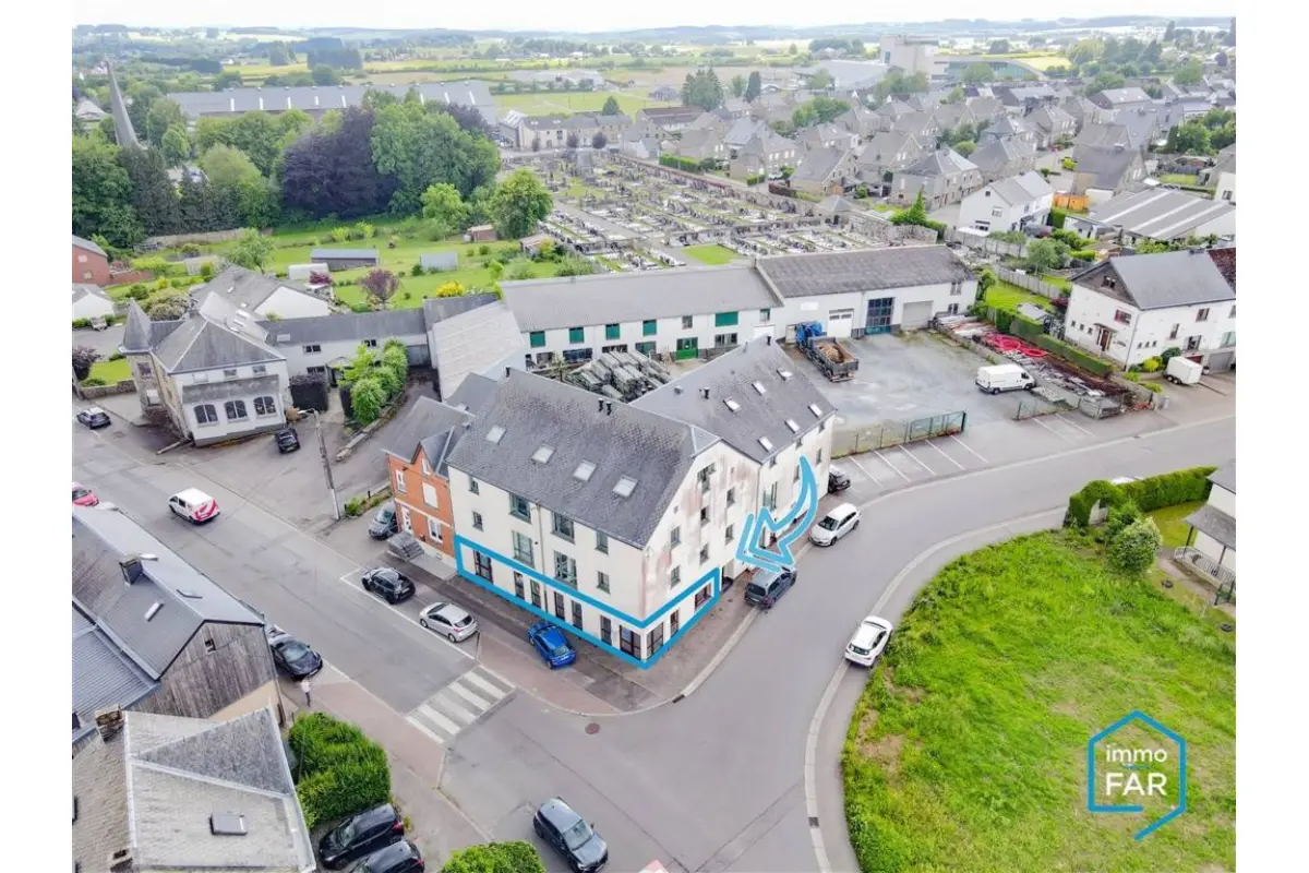 Handelszaak te  koop in Libramont-Chevigny 6800 300000.00€  slaapkamers m² - Zoekertje 787012