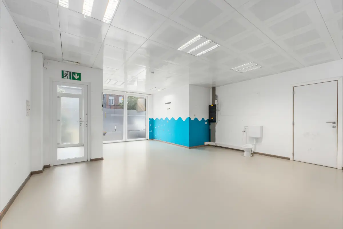 Handelszaak te  koop in Lebbeke 9280 220000.00€ 4 slaapkamers 145.00m² - Zoekertje 786990