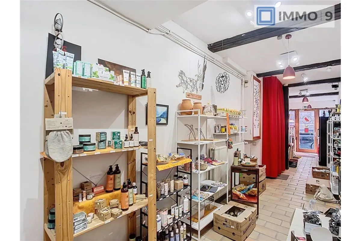 Handelszaak te  koop in Hoei 4500 239000.00€ 3 slaapkamers 152.00m² - Zoekertje 787550