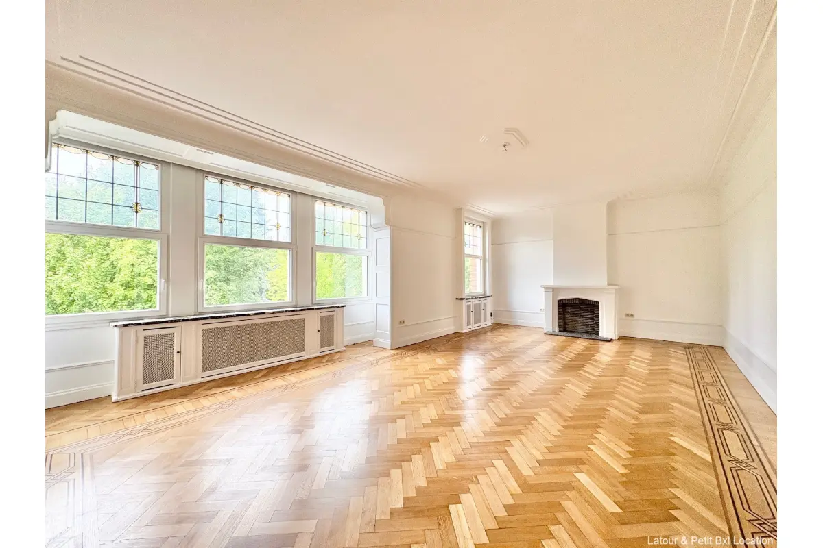 Appartement te  huur in Schaarbeek 1030 2350.00€ 2 slaapkamers 290.00m² - Zoekertje 788223