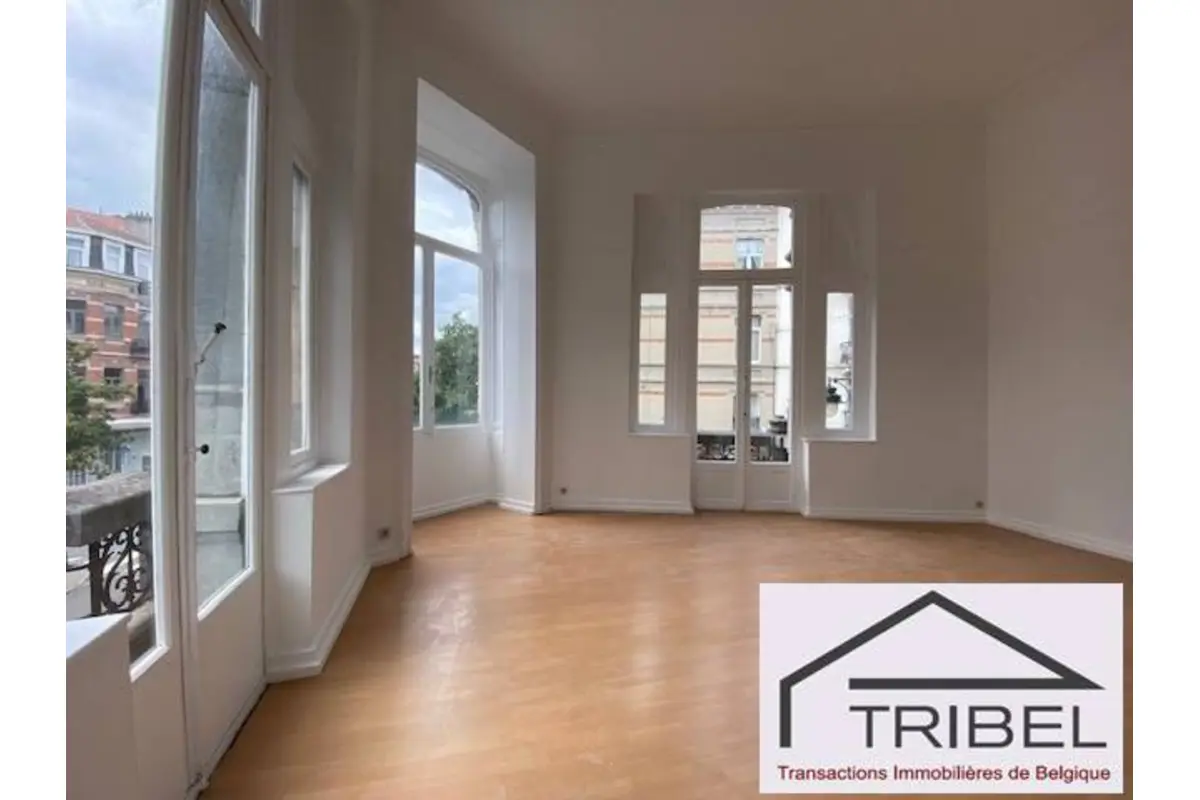Appartement te  in Elsene 1050 1300.00€ 1 slaapkamers 65.00m² - Zoekertje 788115