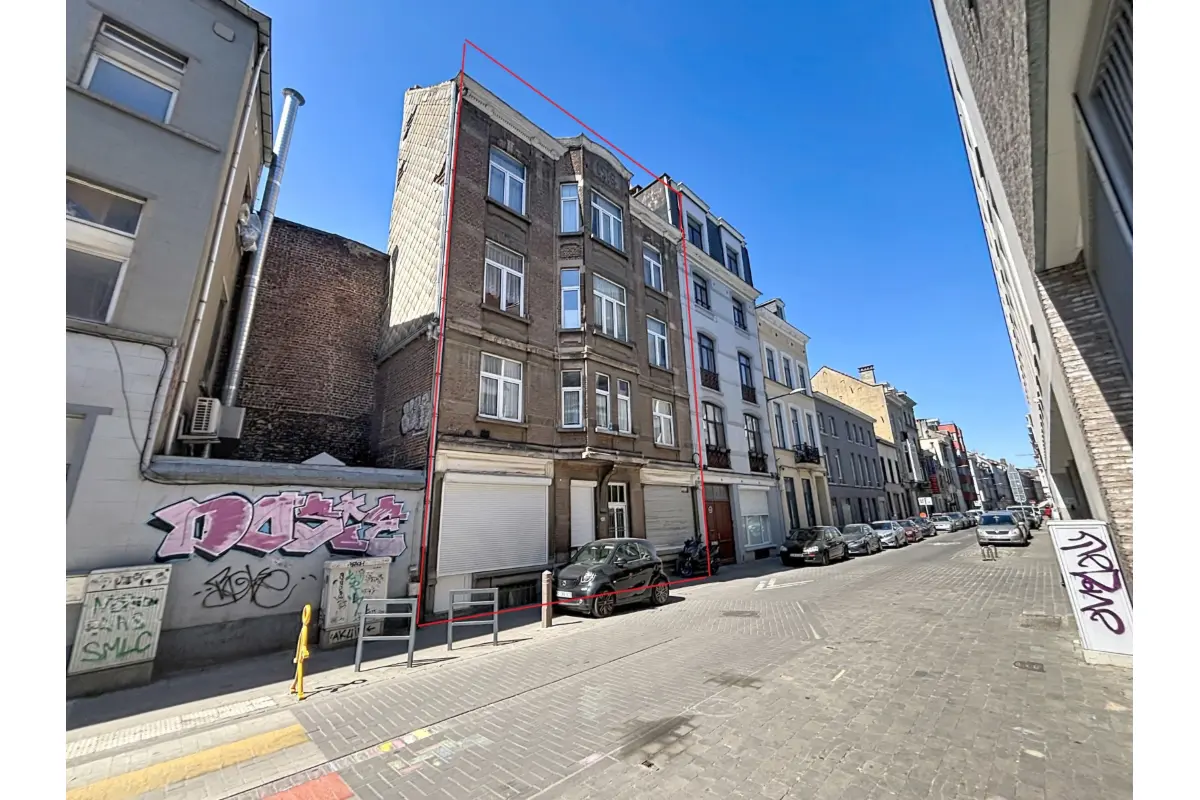 Appartementsgebouw te  koop in Schaarbeek 1030 399000.00€ 5 slaapkamers 180.00m² - Zoekertje 788044