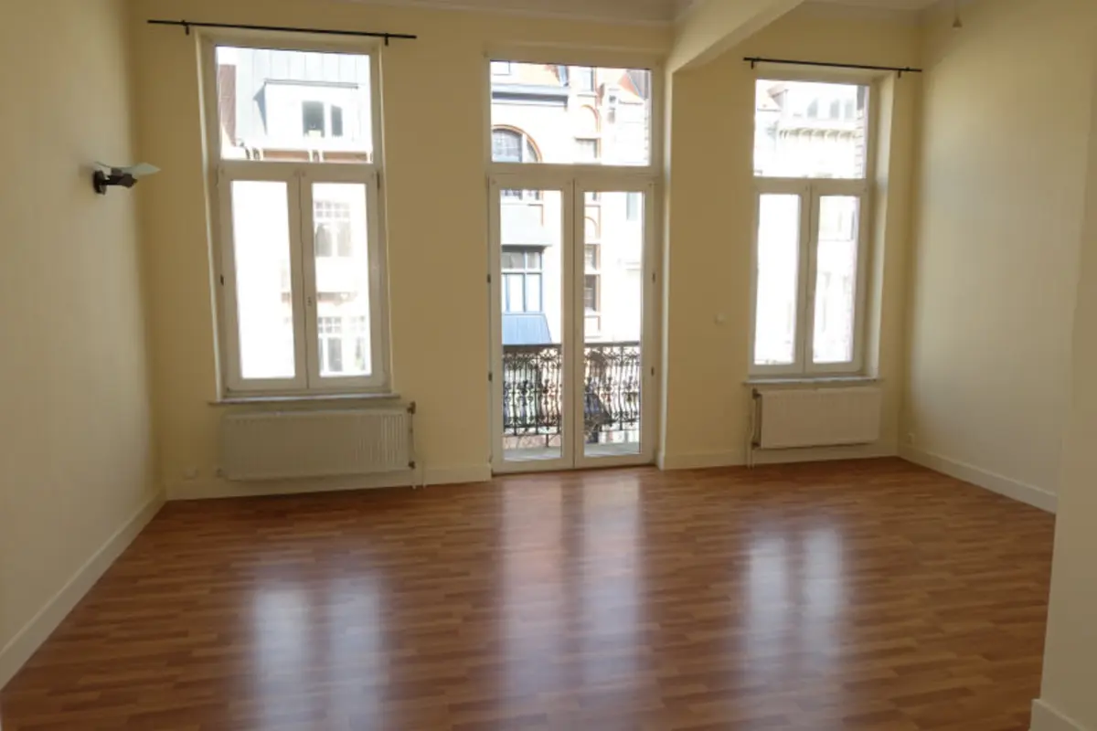 Appartement à louer à Etterbeek 1040 1000.00€ 1 chambres 75.00m² - annonce 788085