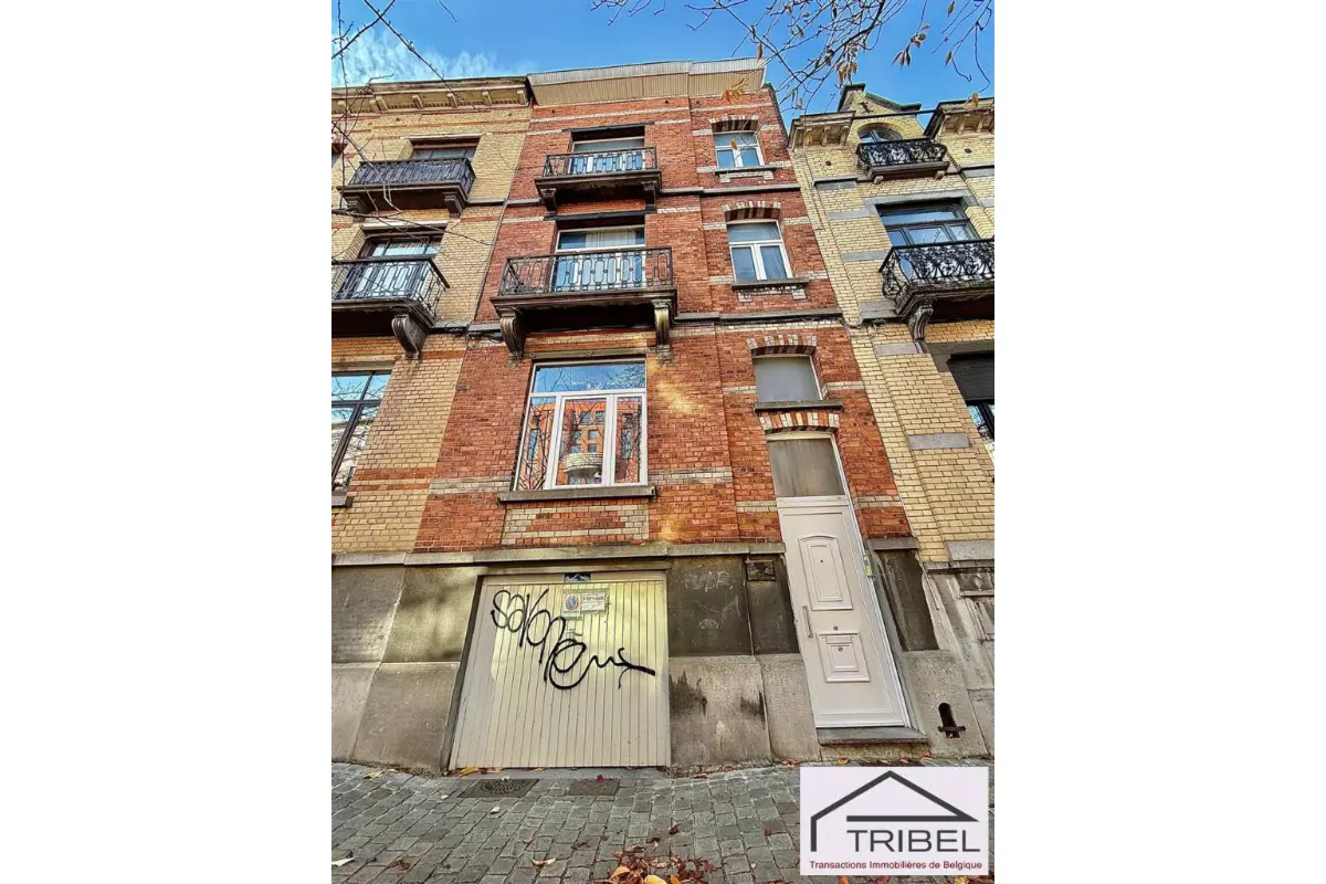 Appartementsgebouw te  in Schaarbeek 1030 850000.00€ 7 slaapkamers 349.00m² - Zoekertje 788290