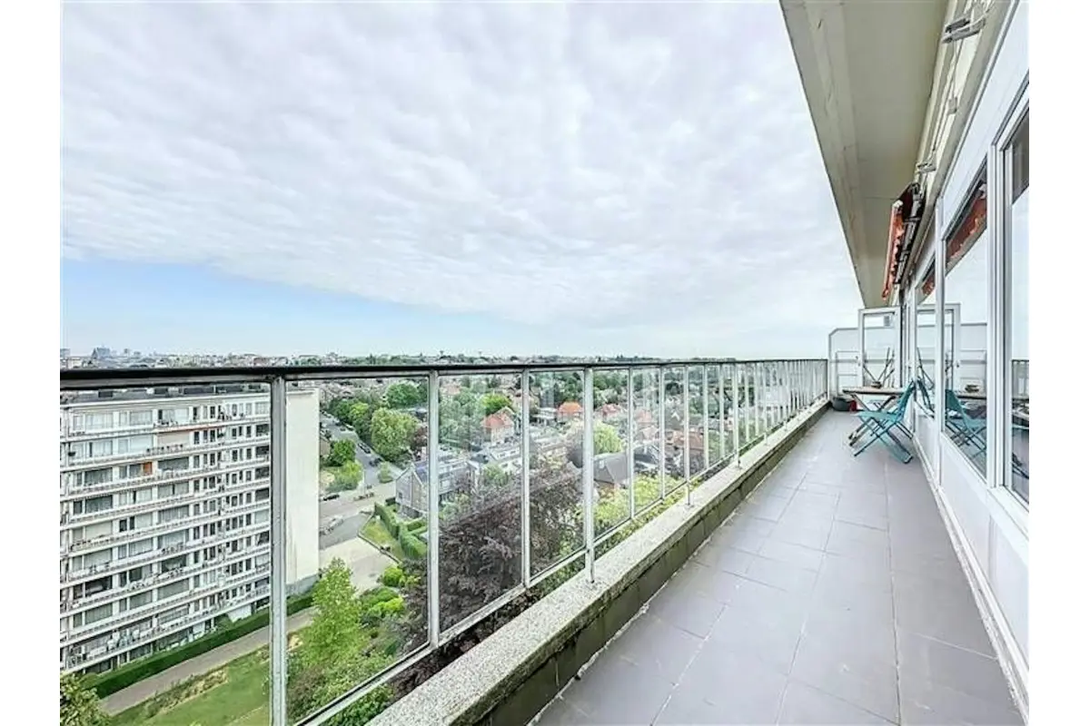 Immeuble mixte à louer à Woluwe-Saint-Pierre 1150 1900.00€  chambres m² - annonce 788982