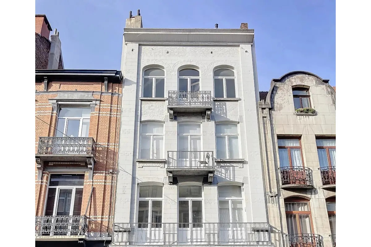 Appartementsgebouw te  koop in Ukkel 1180 1690000.00€  slaapkamers 581.00m² - Zoekertje 788964