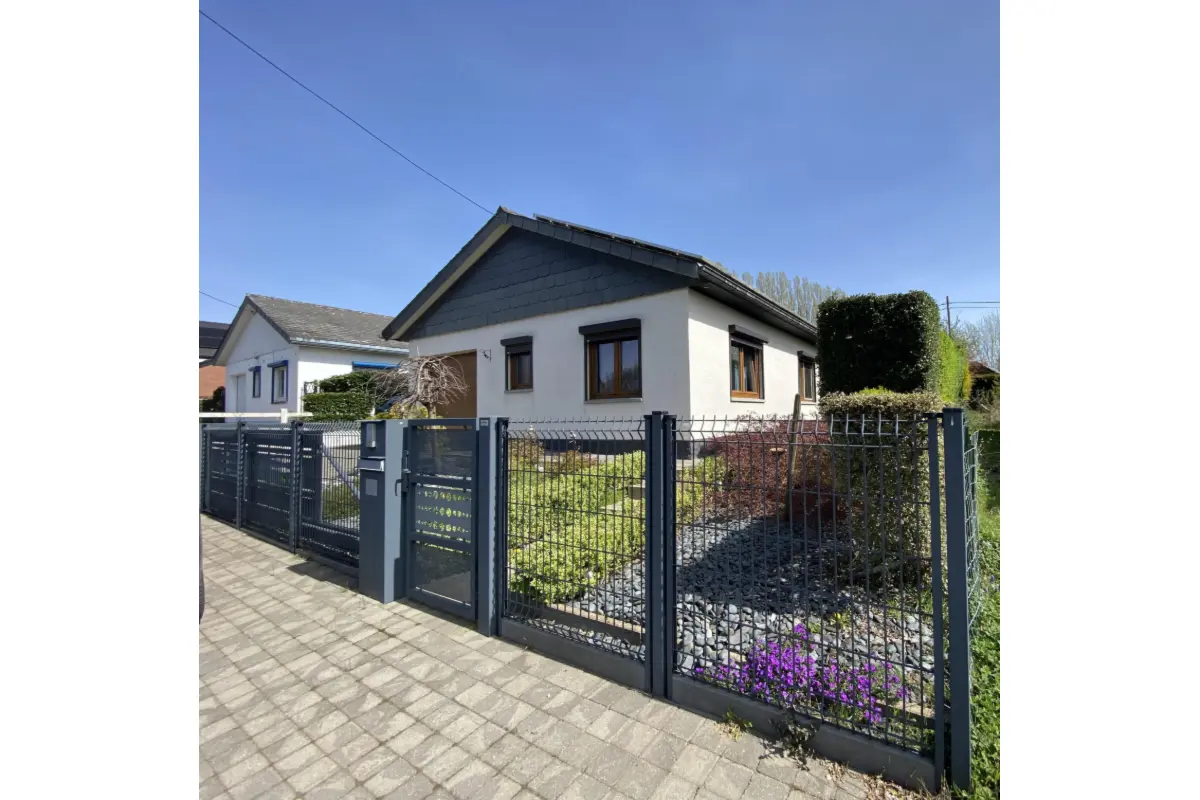 Villa te  koop in Somzée 5651 260000.00€ 3 slaapkamers m² - Zoekertje 788229