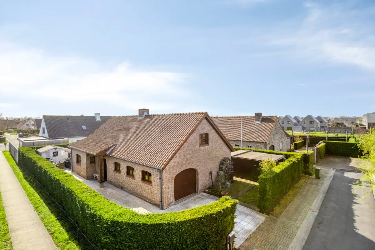 Villa te  koop in Nieuwpoort 8620 475000.00€ 4 slaapkamers 180.00m² - Zoekertje 788783