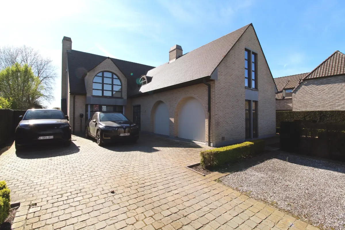 Villa à louer à Wichelen 9260 1750.00€ 3 chambres 320.00m² - annonce 788738