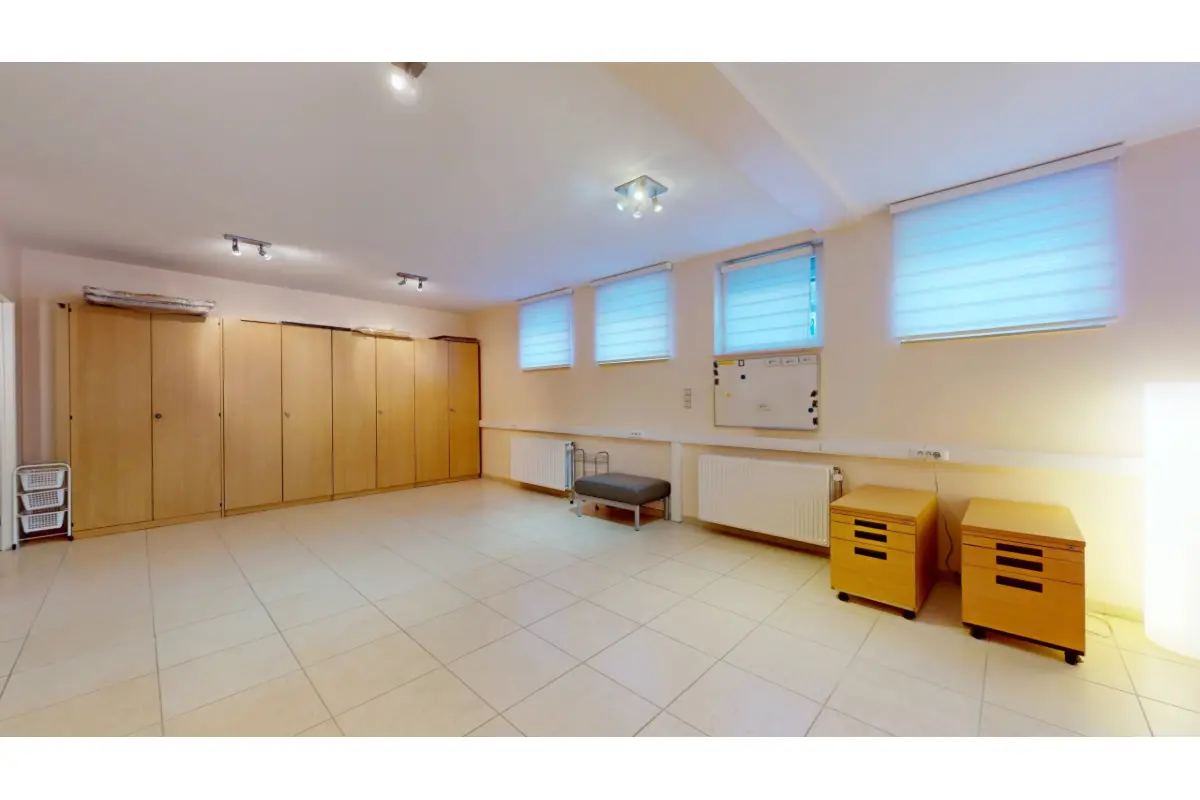 Handelszaak te  koop in Sint-Lambrechts-Woluwe 1200 185000.00€  slaapkamers 56.00m² - Zoekertje 789113