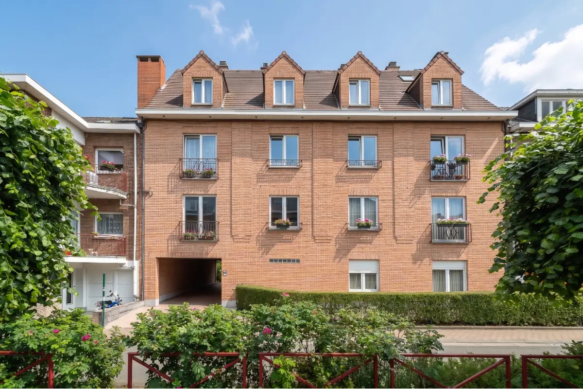Appartementsgebouw te  in Waver 1300 2295000.00€ 17 slaapkamers 975.00m² - Zoekertje 789066