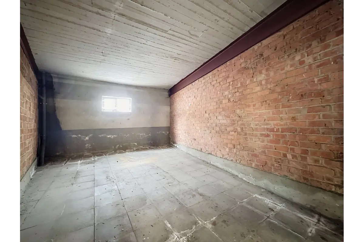 Parking & garage te  koop in Sint-Jans-Molenbeek 1080 29000.00€  slaapkamers m² - Zoekertje 790618