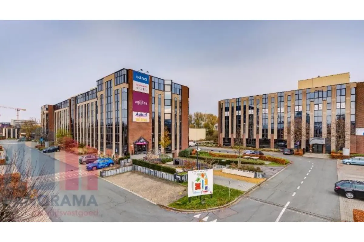 Handelszaak te  huur in Anderlecht 1070 2200.00€  slaapkamers 220.00m² - Zoekertje 790982