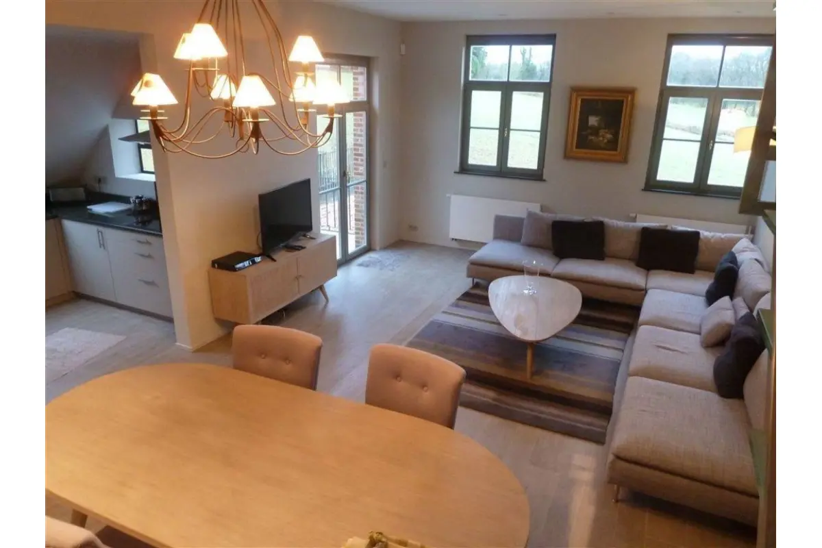 Villa te  huur in Waterloo 1410 2140.00€ 3 slaapkamers 150.00m² - Zoekertje 790570
