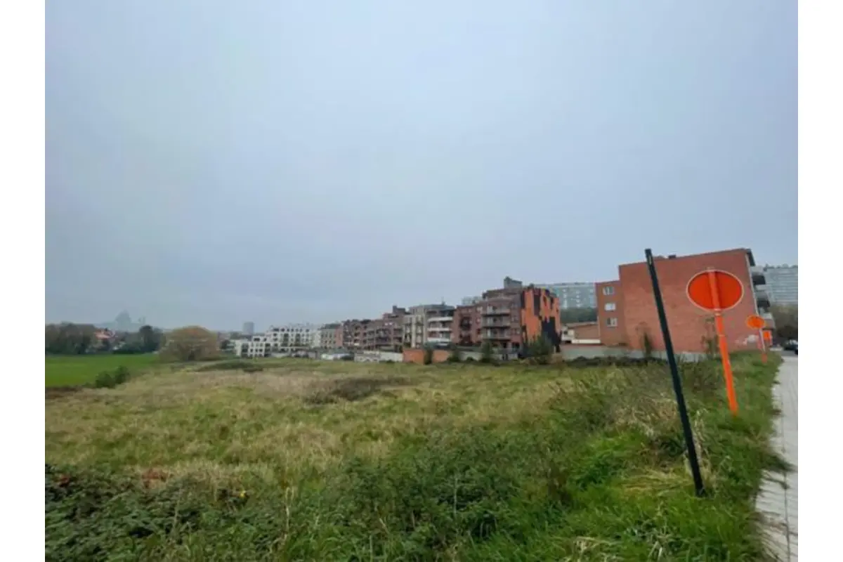 Terrain à vendre à Berchem-Sainte-Agathe 1082 3955000.00€  chambres m² - annonce 790253