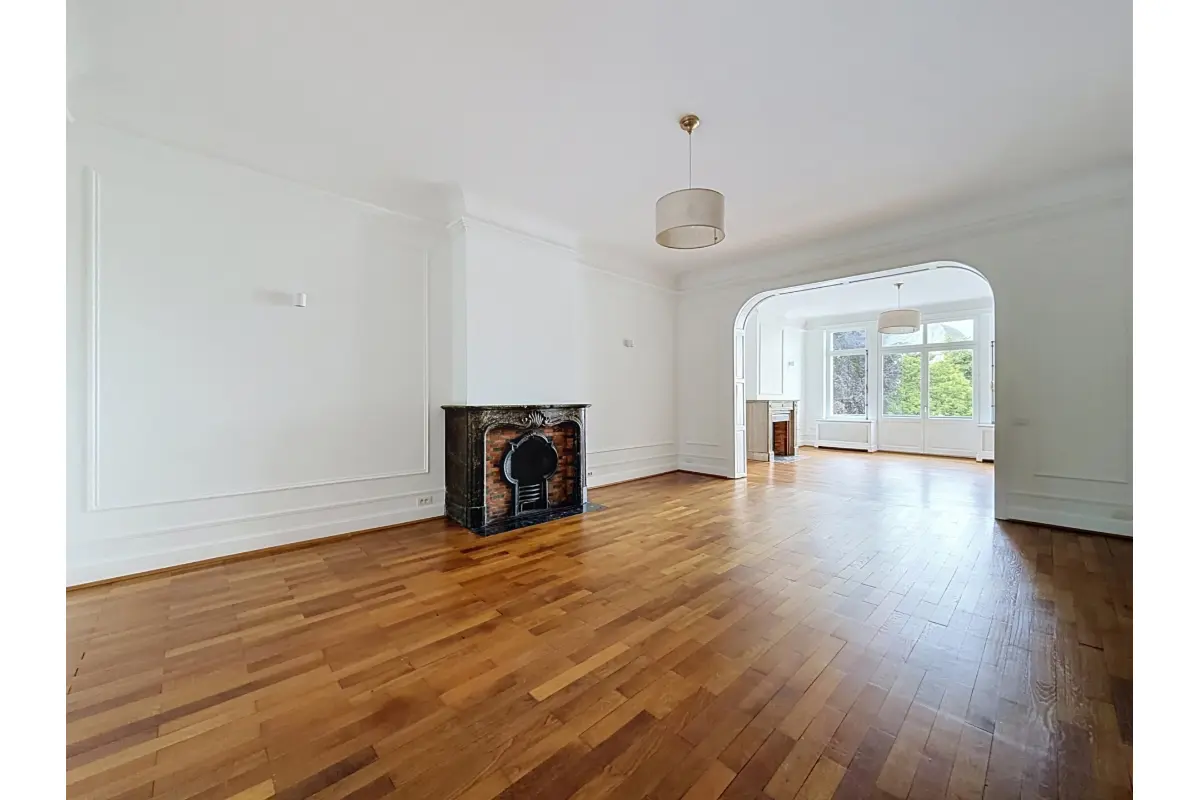 Appartement te  huur in Vorst 1190 3800.00€ 3 slaapkamers 243.00m² - Zoekertje 790041