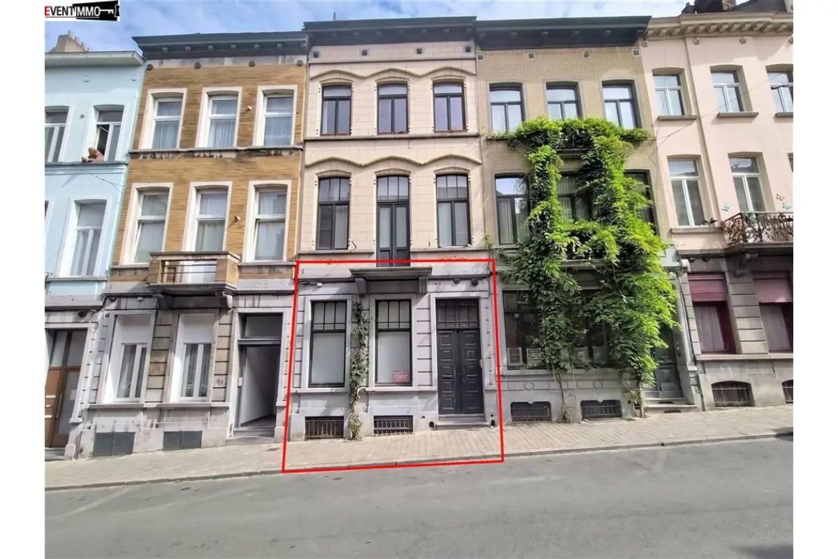 Benedenverdieping te  koop in Schaarbeek 1030 395000.00€ 3 slaapkamers 157.00m² - Zoekertje 790149